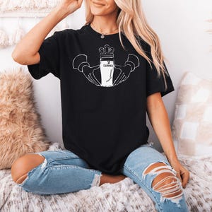 Guinness Claddagh Shirt, St Patrick's Day Beer Tee, Irish Lucky Gift Bild 7