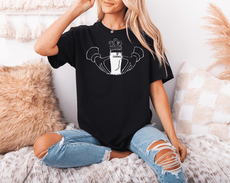 Guinness Claddagh Shirt, St Patrick's Day Beer Tee, Irish Lucky Gift Bild 7