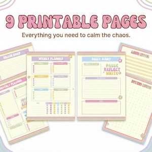 Può includere: Nove pagine stampabili dai colori pastello, tra cui un pianificatore settimanale, un diario, note a righe e note a pois. Il testo recita "Everything you need to calm the chaos."
