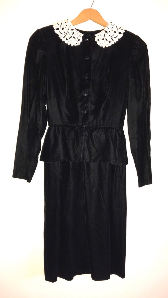 Joan Leslie By Kasper Black Velvet Dress Size Sma… - image 2