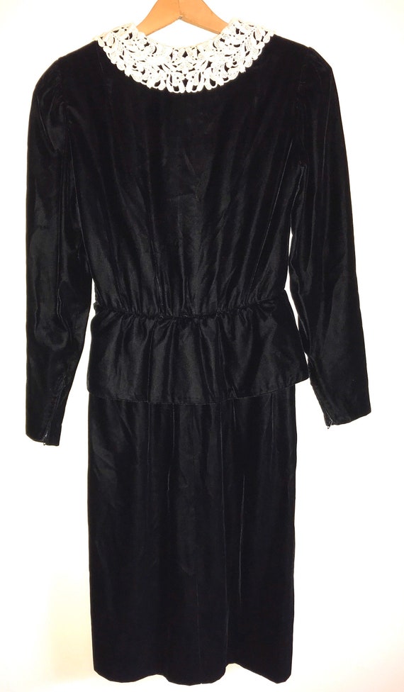 Joan Leslie By Kasper Black Velvet Dress Size Sma… - image 4