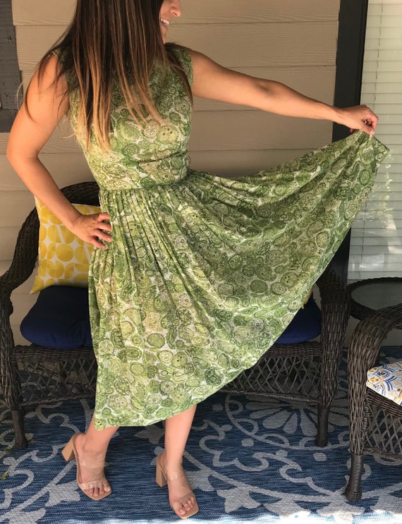 Green Sleeveless Vintage Flowing Fun Mod Dress