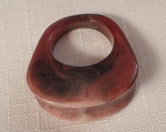 END-OF-DAY Lucite Ring / Size 6-1/2 / Rust Brown Marbling / Unisex / Unique Mod Design / Chunky / Hipster / Retro Vintage Jewelry Accessory