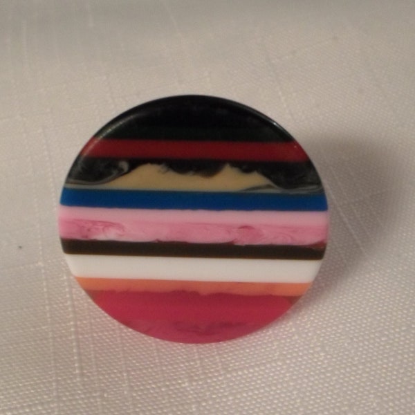 STRIPED LUCITE RING / Size 7.25 / Sobral Style / Layered / Laminated / Rainbow / Go-Go / Clubbing / Unisex / Mod / Vintage Jewelry Accessory