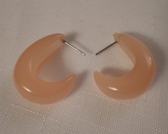 PEACH LUCITE EARRINGS / Hoops / Pierced / Translucent / Chunky / Retro / Chic / Classic / Trendy / Modernist / Vintage / Jewelry Accessories