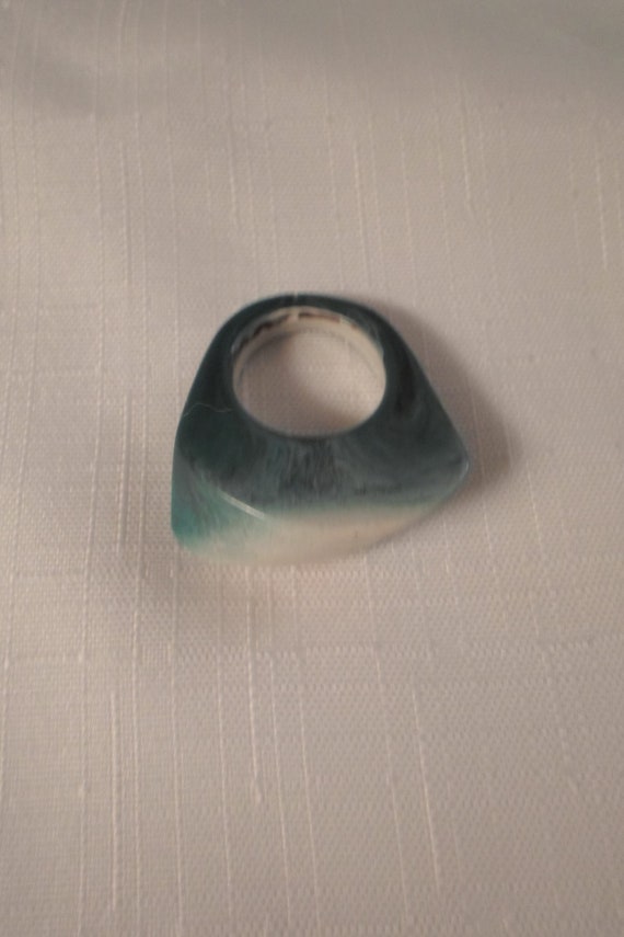 END-OF-DAY Lucite Ring / Size 5-1/4 / Aqua Blue / 