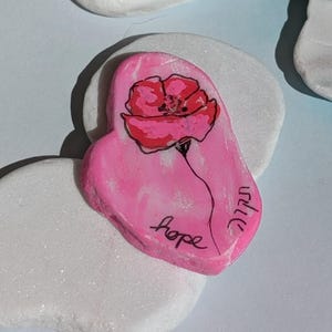 Hand Painted Israel Poppy Rock with Hope/Tikva in Hebrew and English. Jewish grief or remembrance Keepsake. Israel tribute rock.