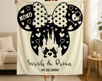 Personalized Disneyland Minnie XOXO Couple Blanket,Disney Love Blanket,Custom Name Couple Blanket,Anniversery Romantic Disney Throw Gift