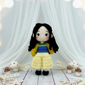 Handmade Crochet Princess Dolls, Ariel, Cinderella, Tiana, Snow White Amigurumi Toy image 10