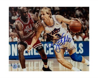 Craig Ehlo Autographed 8x10 Cleveland Cavaliers Photo