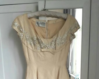Gold and cream 50s cocktail dress with beautiful beading detail xs