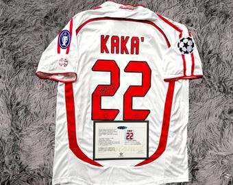 Camisa branca autografada do Milan, usada na final da Liga dos Campeões de 2007 - Certificado de Autenticidade Retrô