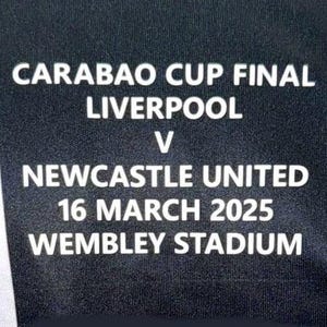 Newcastle FULL 2024 SIGNED Newcastle Jersey Carabao Cup Winners 24/25 - COA image 4