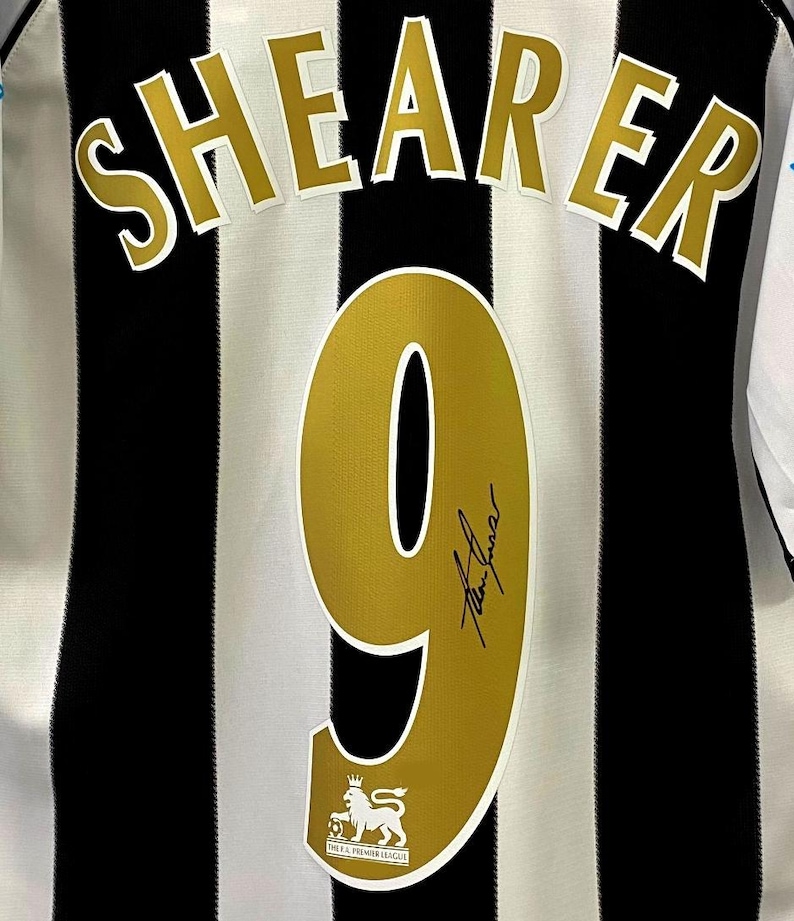 Alan Shearer SIGNED Newcastle 05/07 Home Jersey/Shirt - COA - 2007 Retro image 2