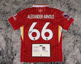 Camisa oficial do Liverpool 24/25 assinada por Trent Alexander-Arnold - Certificado de Autenticidade - 2024