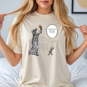 風刺的な自由シャツ - 政治ユーモアTシャツ - 自由の女神の漫画 - 反権威主義ギフト - 特大の面白いグラフィックTシャツ