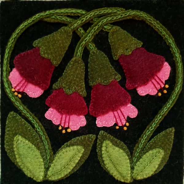 Wool applique PATTERN &/or Kit "Red Trumpet Vine" 6x6 block 1 of 24 "Four Seasons of Flowers" wool quilt runner wall hanging felted wool