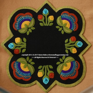 Wool applique digital PDF e-PATTERN "Jacobean Round Square" table topper runner embroidery penny rug candle mat wool felt wool quilt block