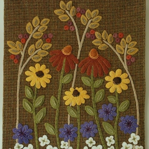 Wool applique PATTERN fall flowers quilt &quot;Autumn Garden&quot; 15&quot; x 13&quot; wall hanging hand dyed rug hooking wool primitive folk art wool