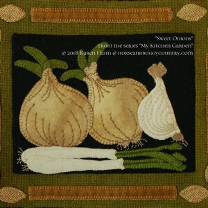 Wool applique PDF downloadable e-PATTERN &quot;Sweet Onions&quot; wall hanging from the series &quot;My Kitchen Garden&quot; hand dyed wool felted wool