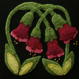 Wool applique PDF e-PATTERN BOM &quot;Red Trumpet Vine&quot; one block of 24 &quot;Four Seasons of Flowers&quot; table runner bed runner wall hanging wool quilt