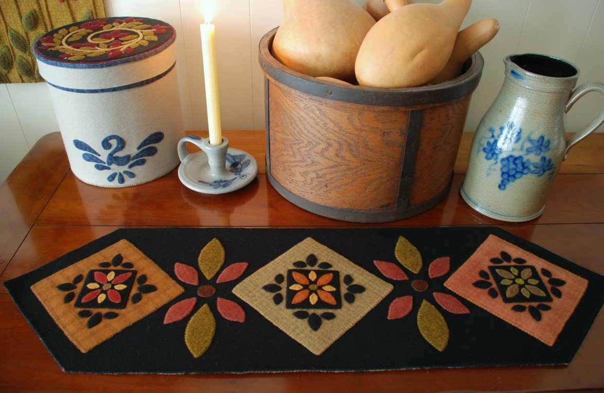 Make a Joyful Noise Wool Applique Table Runner – Cath's Pennies Design