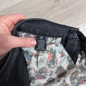 Y2K Ed Hardy denim flare jeans met tijger geborduurd logo achterkant donkere wassing Maat 32 afbeelding 6