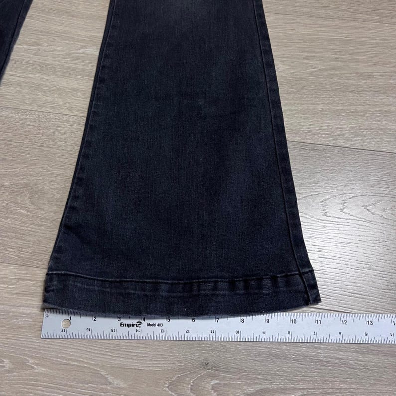 Y2K Ed Hardy denim flare jeans met tijger geborduurd logo achterkant donkere wassing Maat 32 afbeelding 9