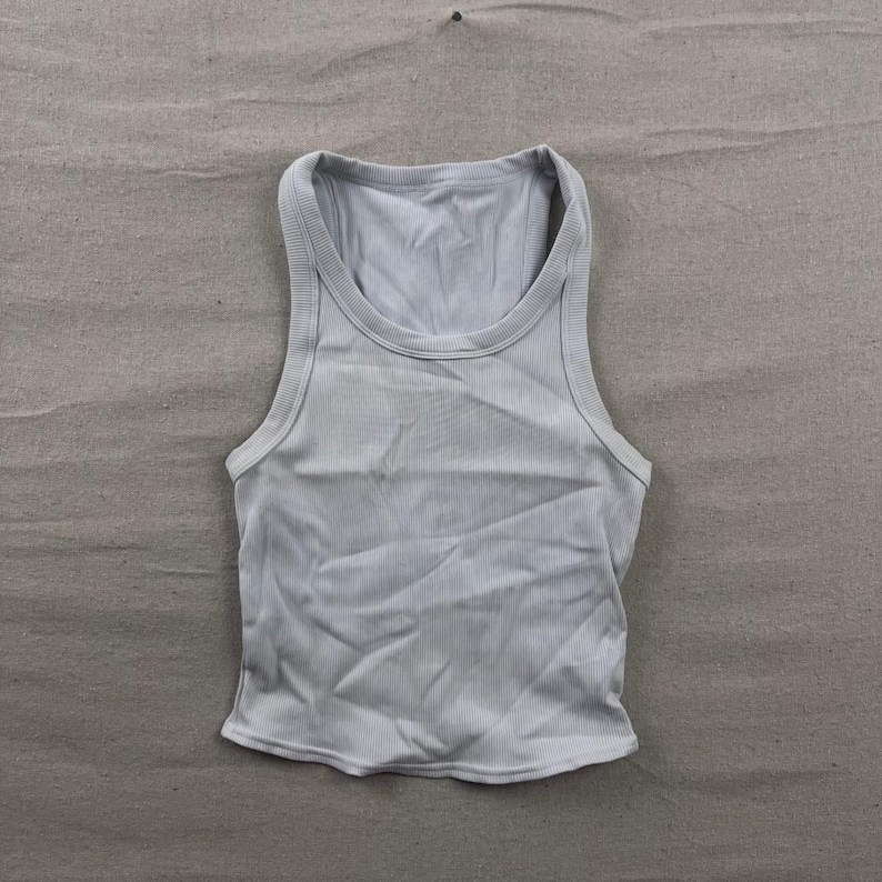Alo Yoga Ribbed Tank Top Womens Small Lavender Grey Racerback Cropped Activewear image 1