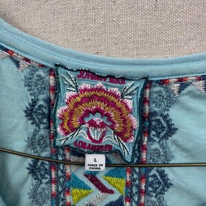 Johnny Was Embroidered V-Neck Top Women Large Light Blue Boho Short Sleeve Shirt image 3