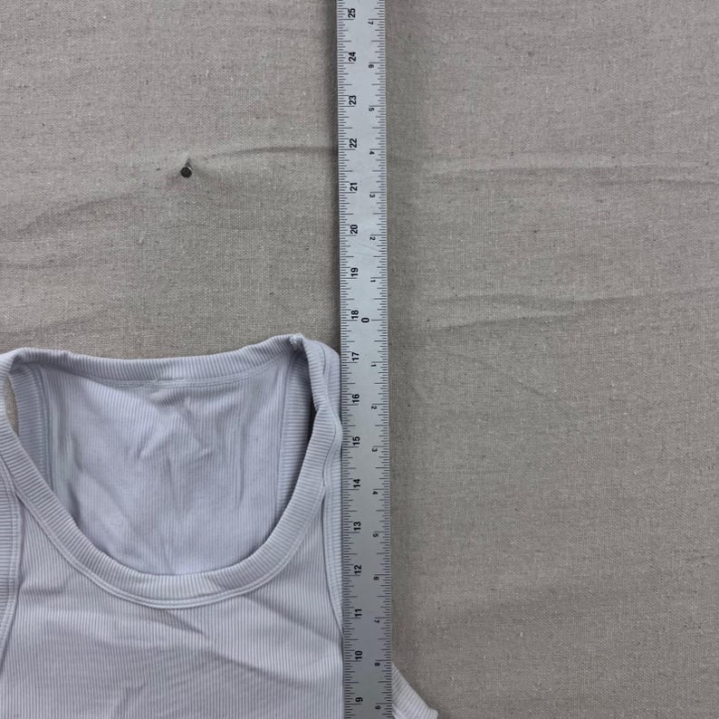 Alo Yoga Ribbed Tank Top Womens Small Lavender Grey Racerback Cropped Activewear image 5
