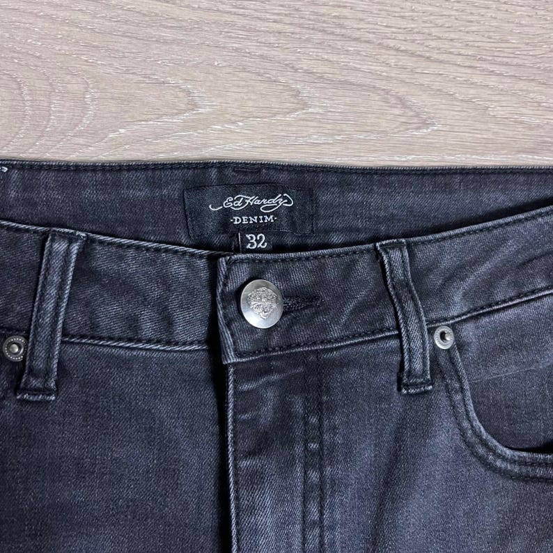 Y2K Ed Hardy denim flare jeans met tijger geborduurd logo achterkant donkere wassing Maat 32 afbeelding 5