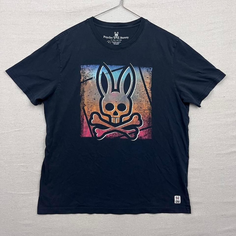 Camiseta gráfica gris oscuro de Psycho Bunny, algodón Pima imagen 1