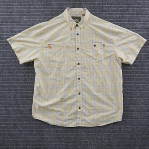 May include: A short-sleeve button-down shirt in a light yellow and white plaid pattern. The shirt features a pointed collar, a front button placket, and a single chest pocket on the left side. The interior neck label displays the text "Hutter".