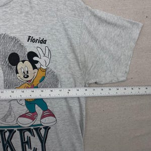 Camiseta gráfica vintage de Mickey Mouse Florida para adulto, talla grande, color gris Fruit of the Loom imagen 5