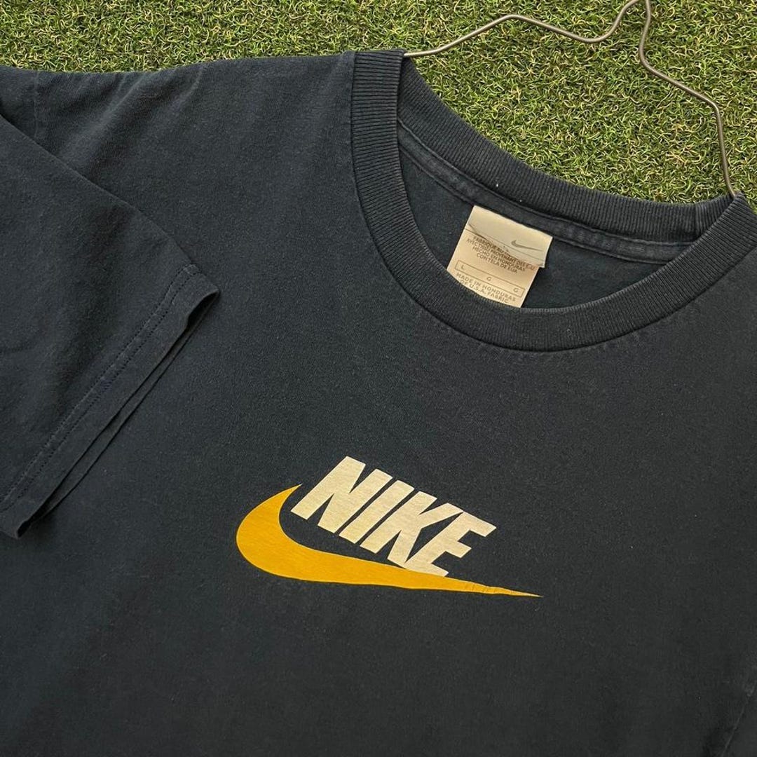 Vintage 00s Nike Grey Tag Yellow Swoosh Logo Spellout Essential