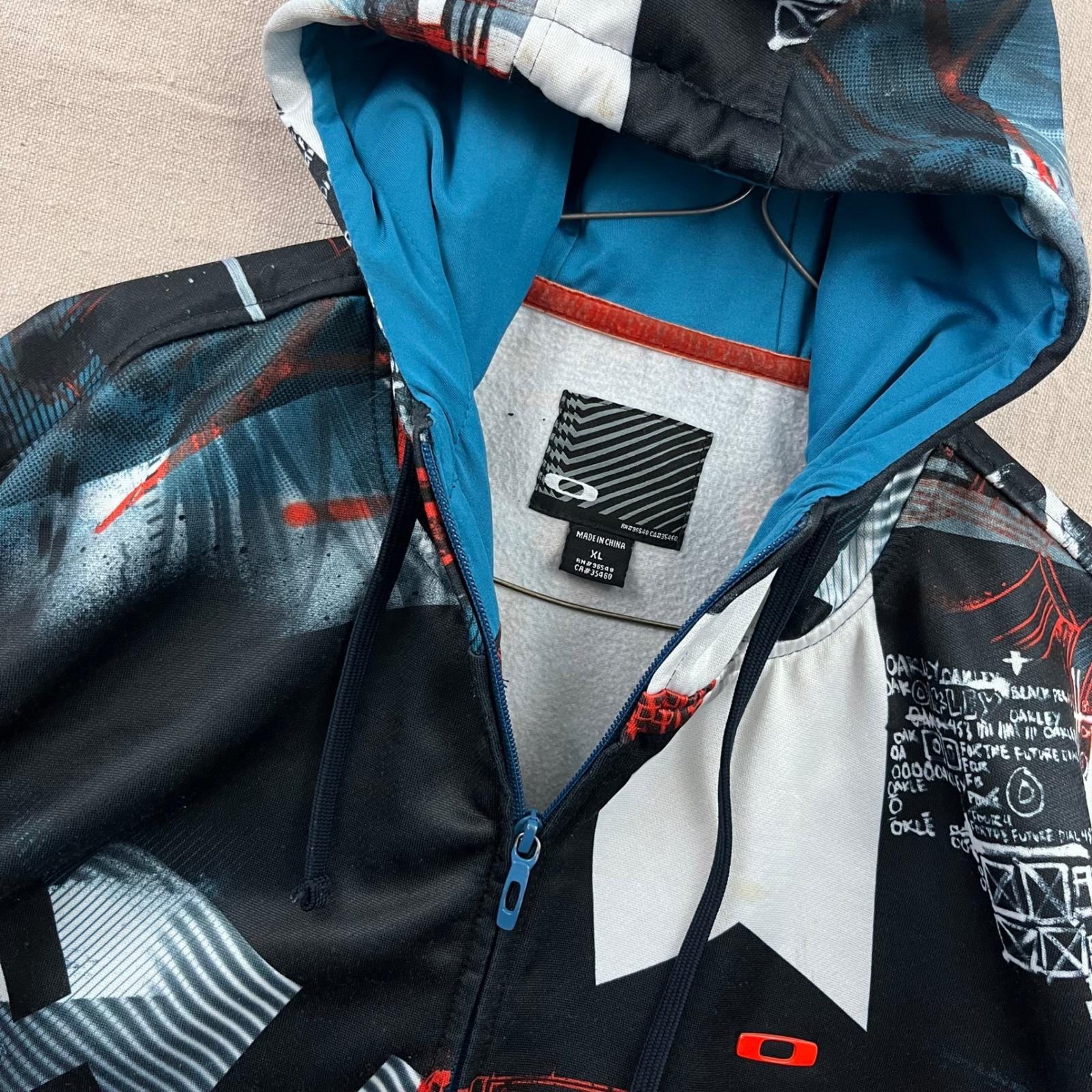 Vintage Oakley Hoodies - Etsy Canada