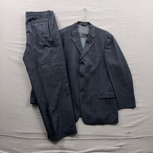 Abito da uomo Perry Ellis Portfolio, taglia 44R, grigio, in lana pettinata, fantasia Glen Plaid, 3 bottoni, pieghe.