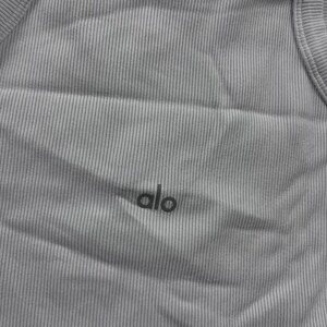 Alo Yoga Ribbed Tank Top Womens Small Lavender Grey Racerback Cropped Activewear image 3