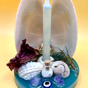 ビーチサイドの祝福 - 海の魔女の樹脂製祭壇アート - ハネムーンアイランドの貝殻、砂、呪文の材料 - 海岸の魔法の贈り物 - 海の魔女の装飾
