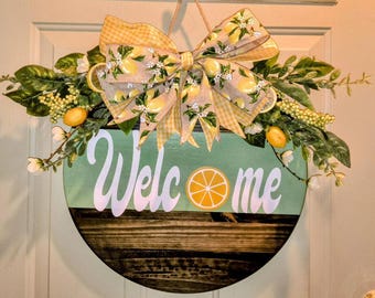 Lemon Welcome Door Hanger | 18” Round Summer Wreath Sign | Farmhouse Lemon Decor | Rustic Front Door Sign with Bow | Handmade Porch Decor