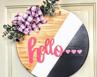 Hello Door Hanger – 18” Round Wood Sign with Hearts | Pink Lettering & Buffalo Check Bow | Cute Front Door Decor | Handmade Porch Welcome Si