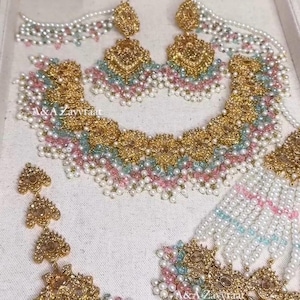 Nauratan bridal set/ Nauratan jewelry/ Pakistani Jewelry/ Bridal wear/ Indian jewelry