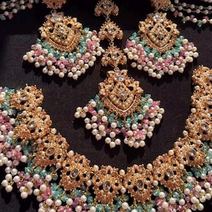 Nauratan bridal set/ Nauratan jewelry/ Pakistani Jewelry/ Bridal wear/ Indian jewelry