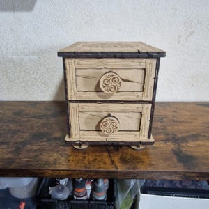 mini commode pour cartes de tarots  rangement pour pendule, pierres précieuses, bijoux gothique