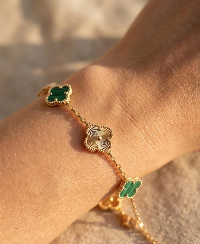 Van cleef clover bracelet - Etsy 日本