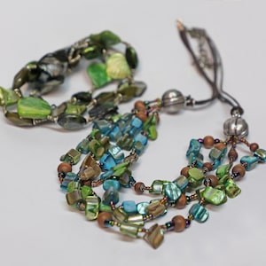 Necklace and Bracelet set, Shell, Beaded, Abalone, Multi-Strand, Green and Blue, Vintage, Jewelry, Estate