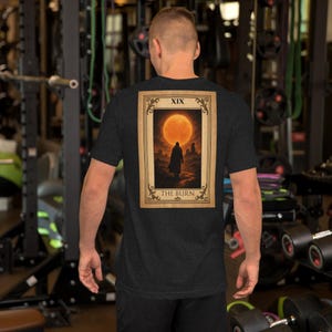 XIX – Camiseta de la carta del Tarot "El Ajuste de la Quema/Ceniza"