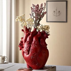 Heart Shaped Resin Vase – Cute Modern Decor – Unique Flower Pot – Romantic Gift – Home Office Decoration