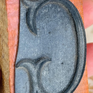 Antiker französischer Stoffstempel G Initial Gothic Monogramm Alphabet Druck Blockbuchstaben Muster